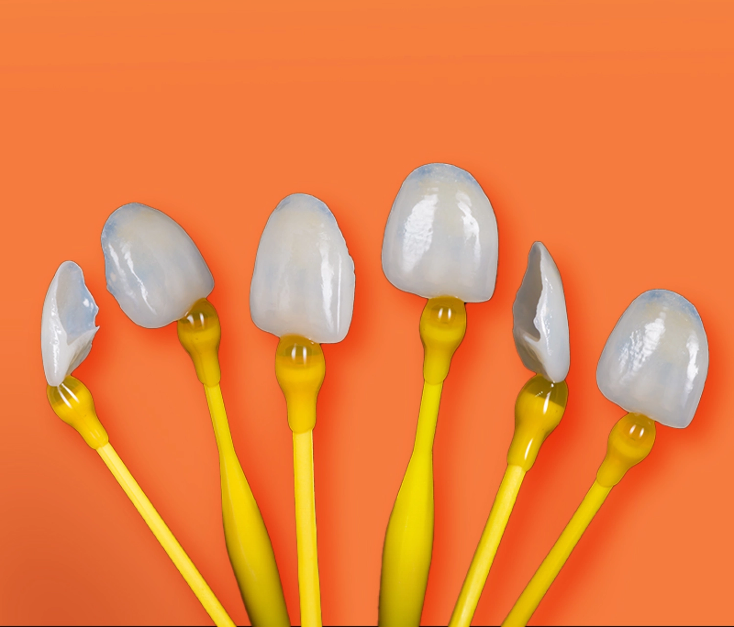 Dán sứ Emax được cấu tạo từ các tinh thể thuỷ tinh siêu nhỏ